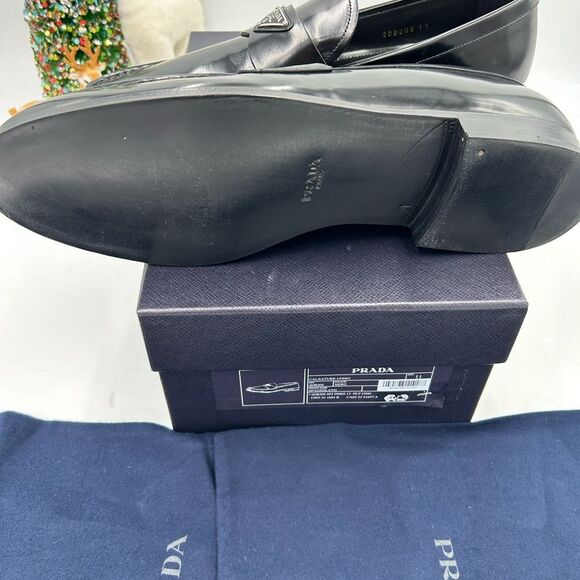 Men’s Prada, leather triangle logo loafers size 11 fits larger made in Italy - Picture 6 of 10